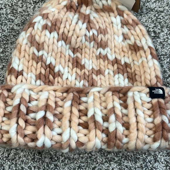 NWT NORTH FACE WINTER BEANIE - Picture 4 of 4